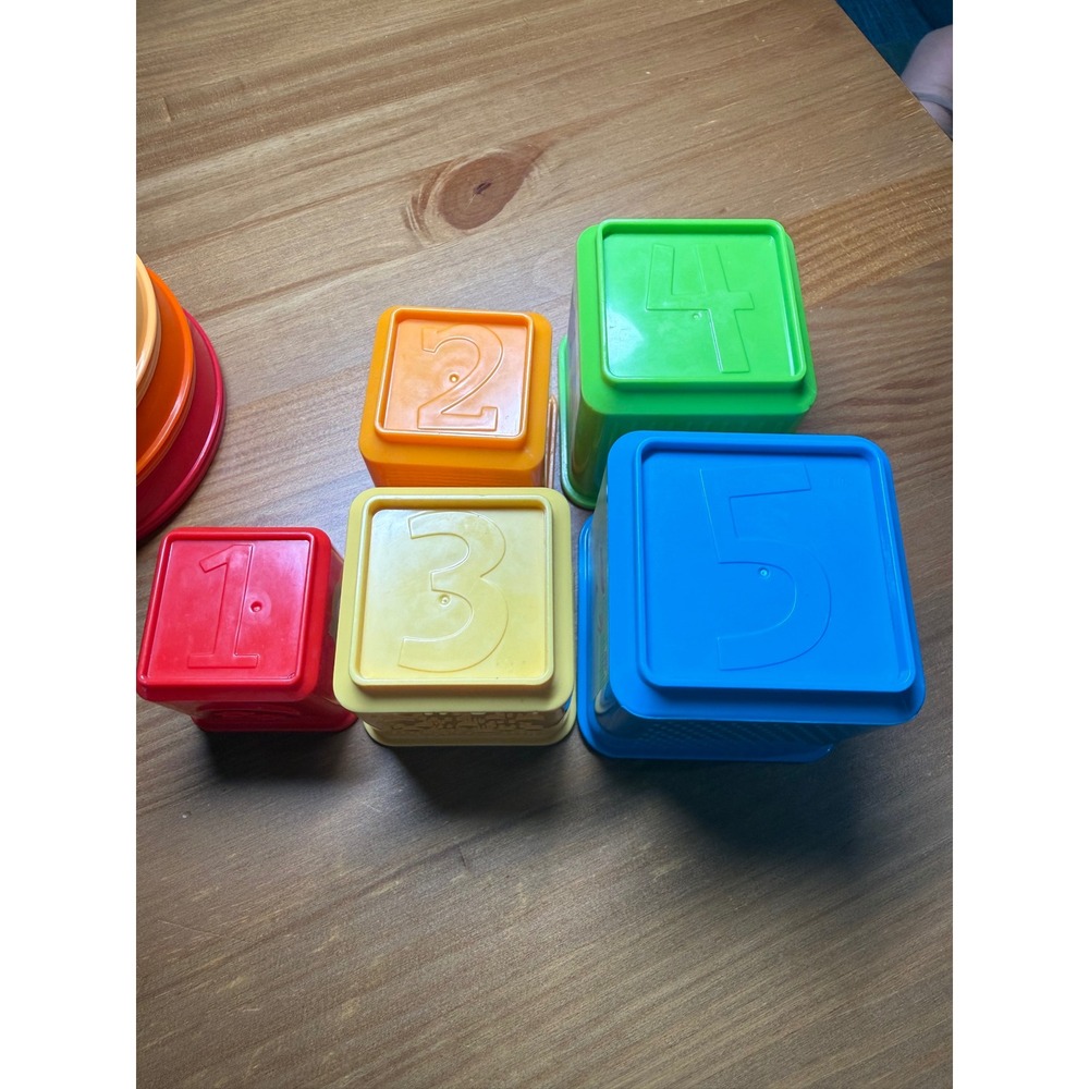 First Release Fisher Price Stacking Nesting Ball 2006 & 2014 Stack & Explore Cup - Picture 8 of 10